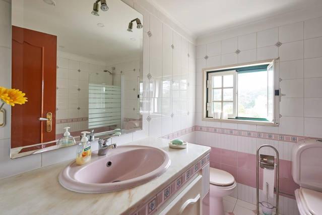 Quarto em Acomodações Particulares Sun House Iii - Near Sintra - Kitchen - Pool *